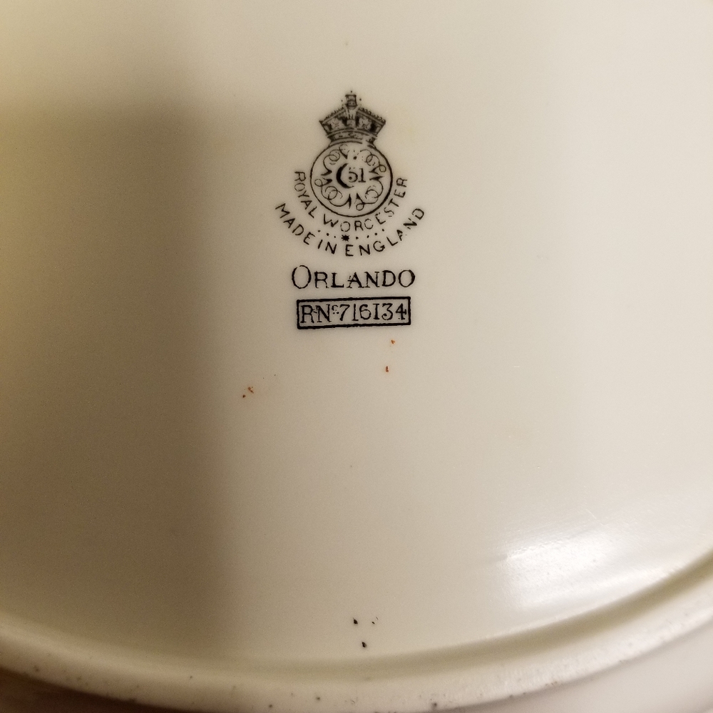 2 Vintage Royal Worcester Made in England Orlando Pattern Serving Bowls - Picture 4 of 12
